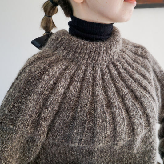 Back Open Ribbon Sweater